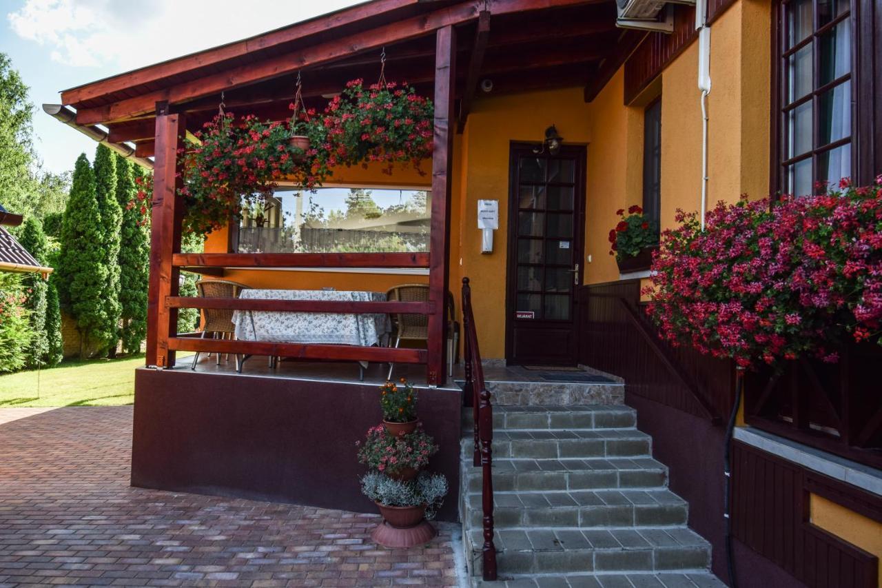Gala Panzio Hotel Simontornya Exterior photo