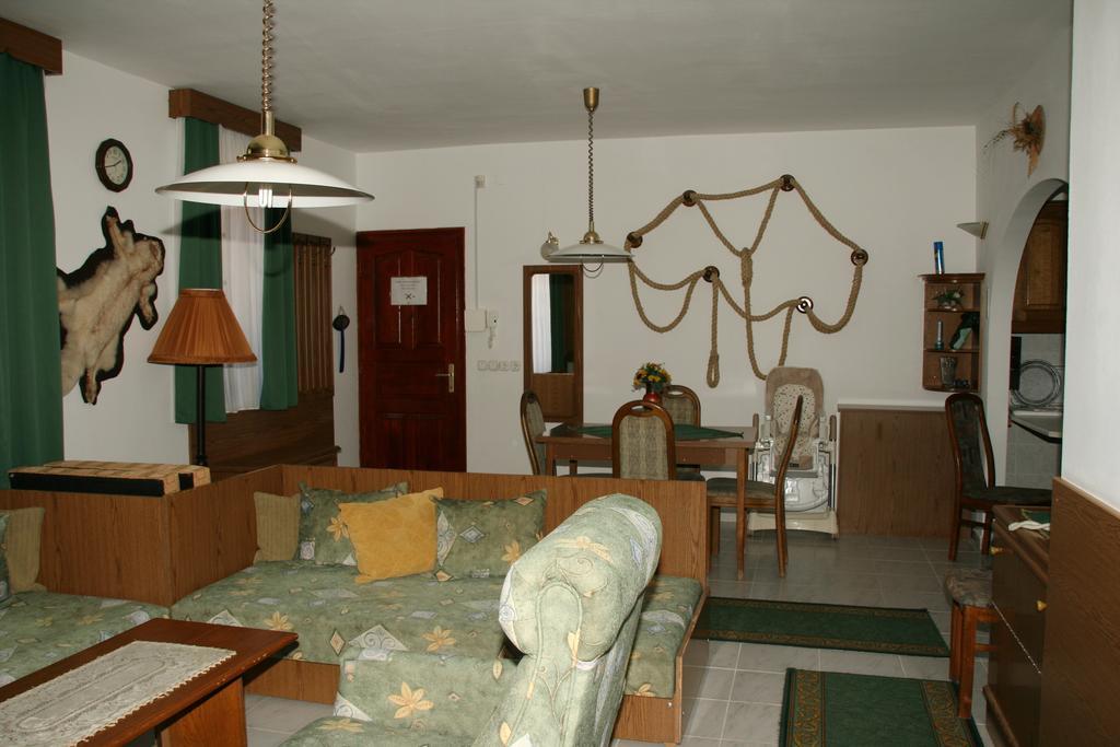 Gala Panzio Hotel Simontornya Room photo